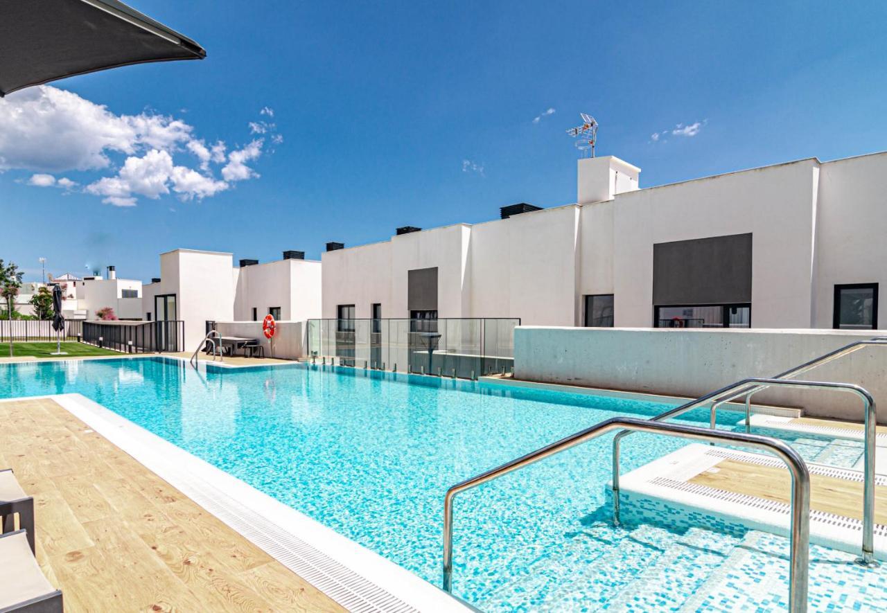 Sb4Bb - Apotel Las Mesas By Roomservices Эстепона Экстерьер фото